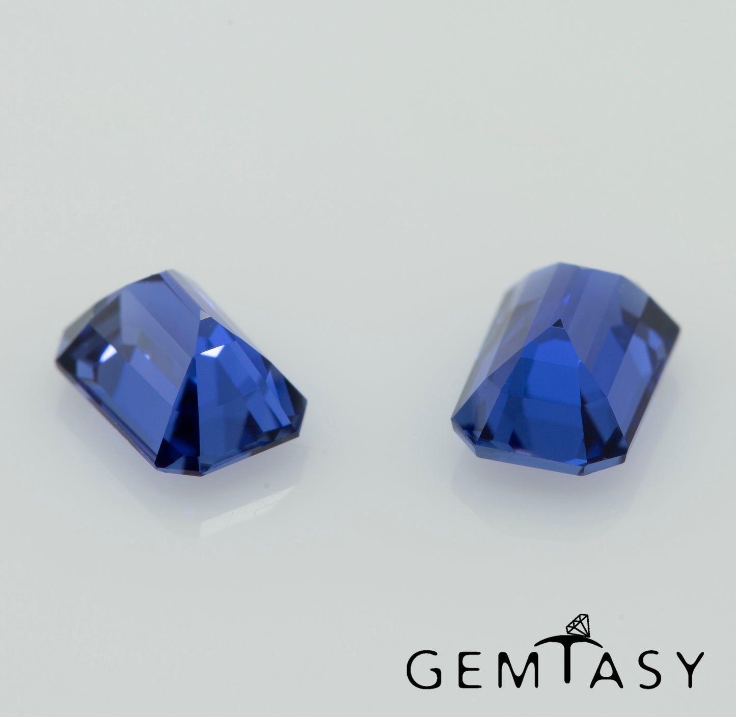 Cut stone - Sapphire Royal Blue Czochralski (Pulled) lab grown, facet Octagon 6x4mm 0.71-0.77ct