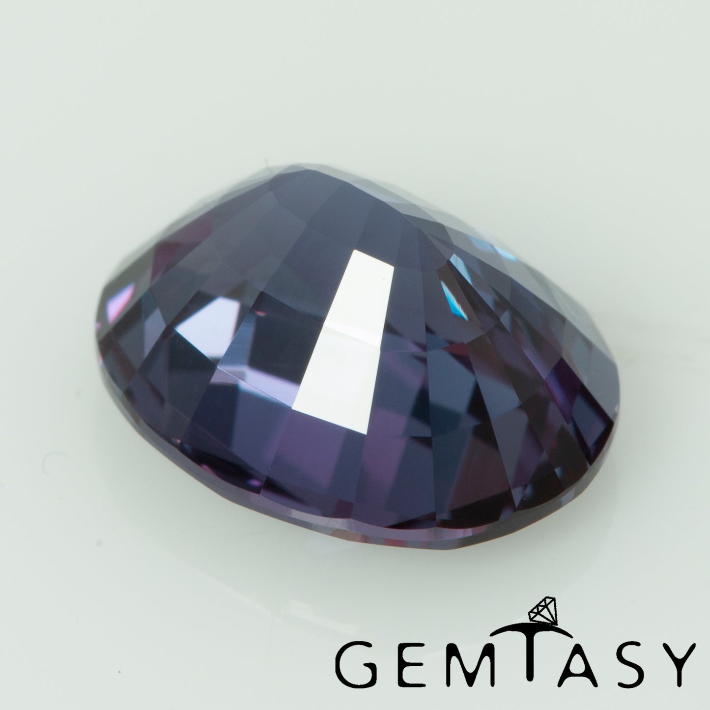 Cut stone - Sapphire Color Change Czochralski (Pulled) lab grown, facet Oval 10x8mm 3.65-4.32ct
