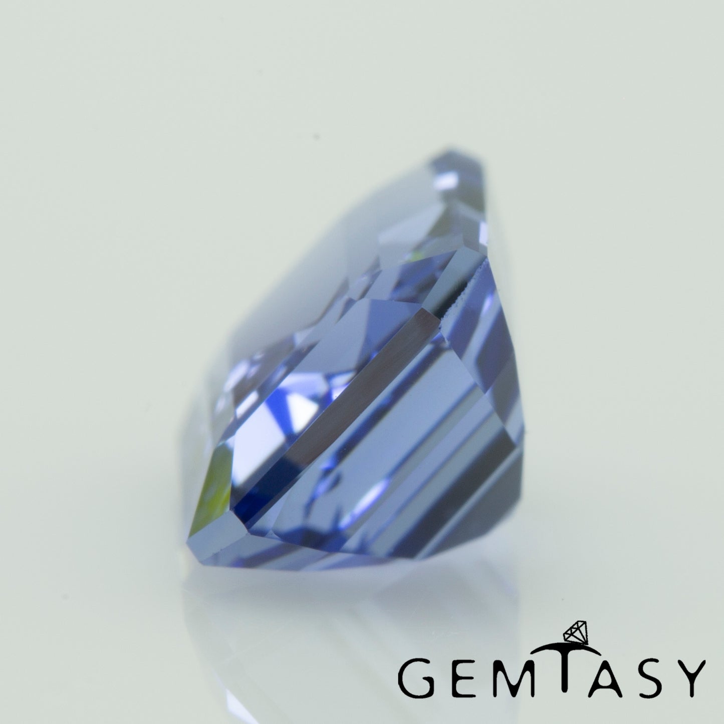 Pierre taillée - Saphir Bleu Bleuet Czochralski (Tiré) cultivé en laboratoire, facette Coussin 8x6mm 1,74-1,93ct