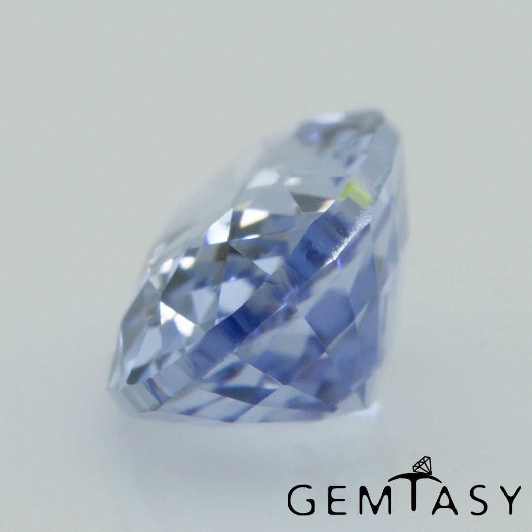 Cut stone - Sapphire Light Blue Czochralski (Pulled) lab grown, facet Oval 7x5mm 1.01-1.10ct