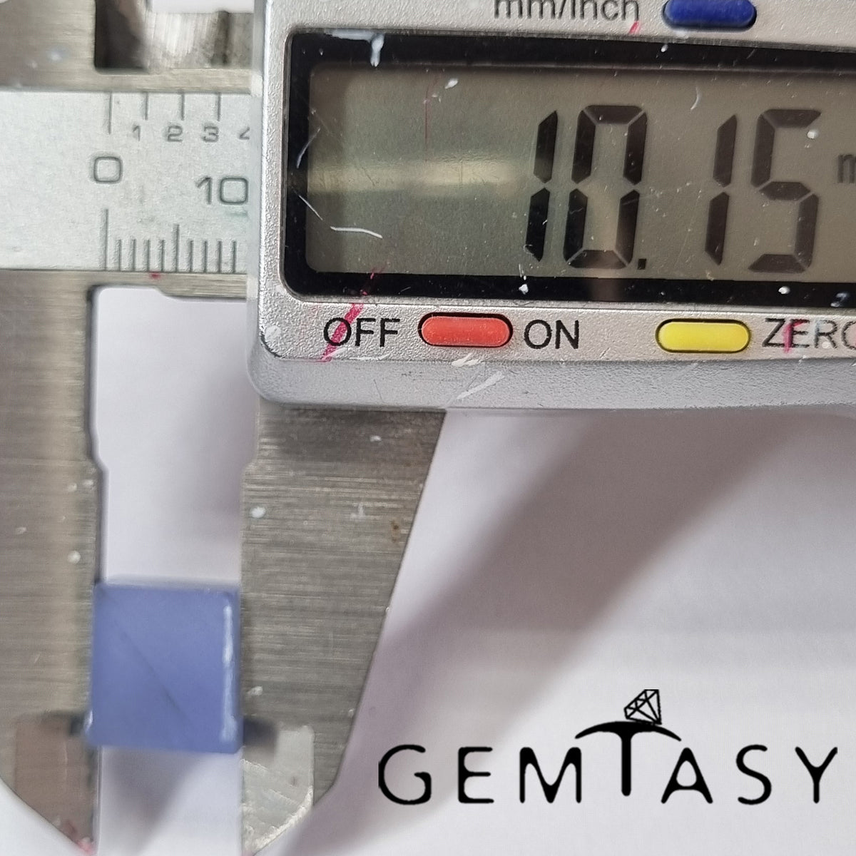 Pietra grezza da sfaccettare - Zaffiro azzurro chiaro Czochralski (tirato) cresciuto in laboratorio 16-19ct