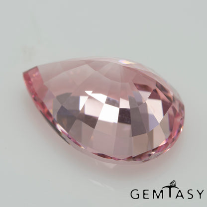 Piedra tallada - Zafiro Rosa claro Czochralski (Extraído) cultivado en laboratorio, facetado Pera 17x12mm 12.89ct