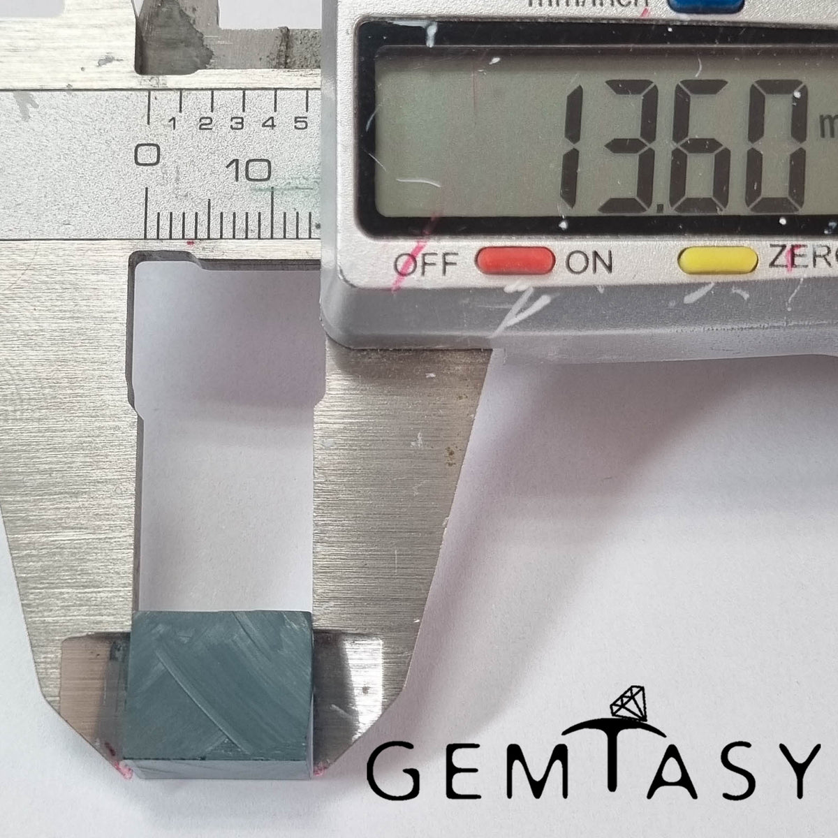 Piedra en bruto para facetar - Zafiro Azul Teal Océano Czochralski (Extraído) cultivado en laboratorio 24,1-27,8 ct