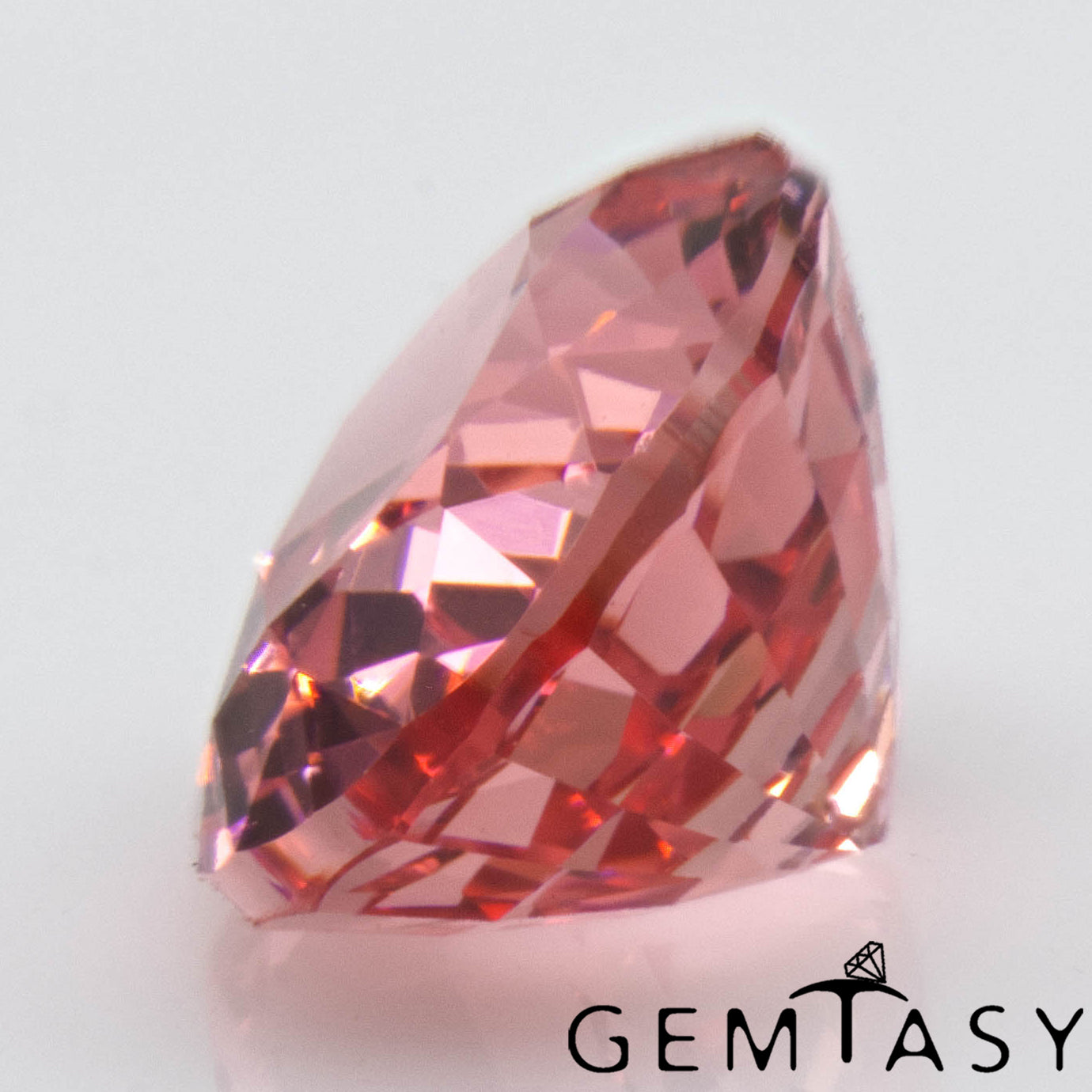 Piedra tallada - Zafiro Padparadscha Czochralski (Extraído) cultivado en laboratorio, facetado Ovalada 9x7mm 2,48-2,79 ct