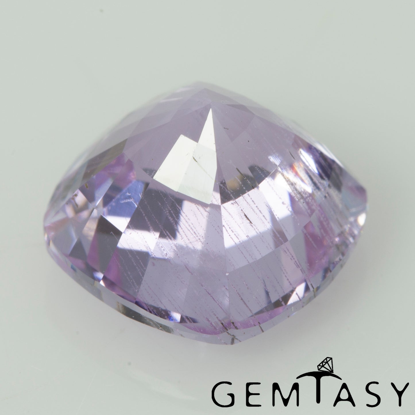 Piedra tallada - Zafiro Violeta Czochralski (Extraído) cultivado en laboratorio, facetado Cojín 9x9mm 4,65-5,07 ct