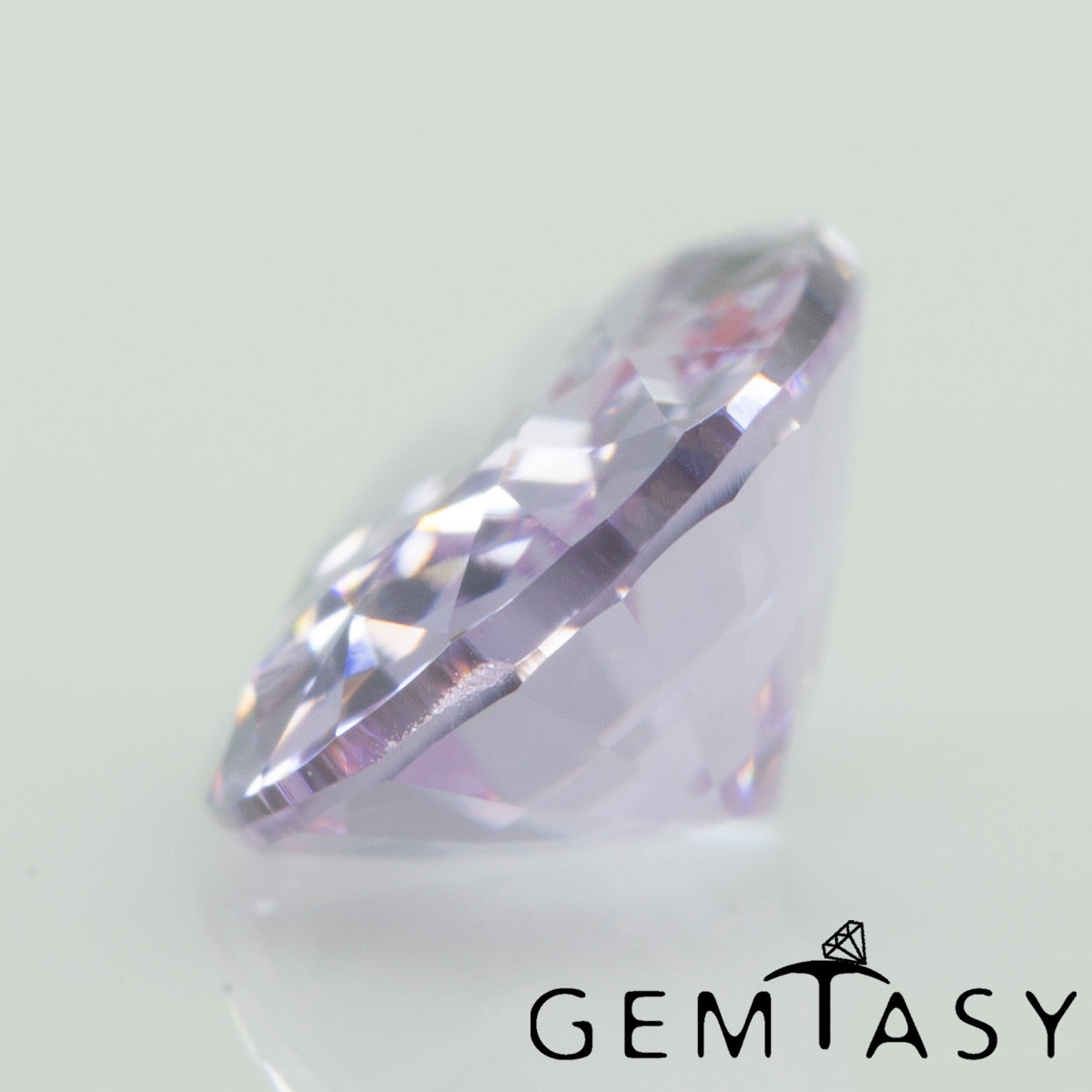 Piedra tallada - Zafiro Violeta Czochralski (Extraído) cultivado en laboratorio, facetado Ovalada 8x6mm 1,60-2,01 ct