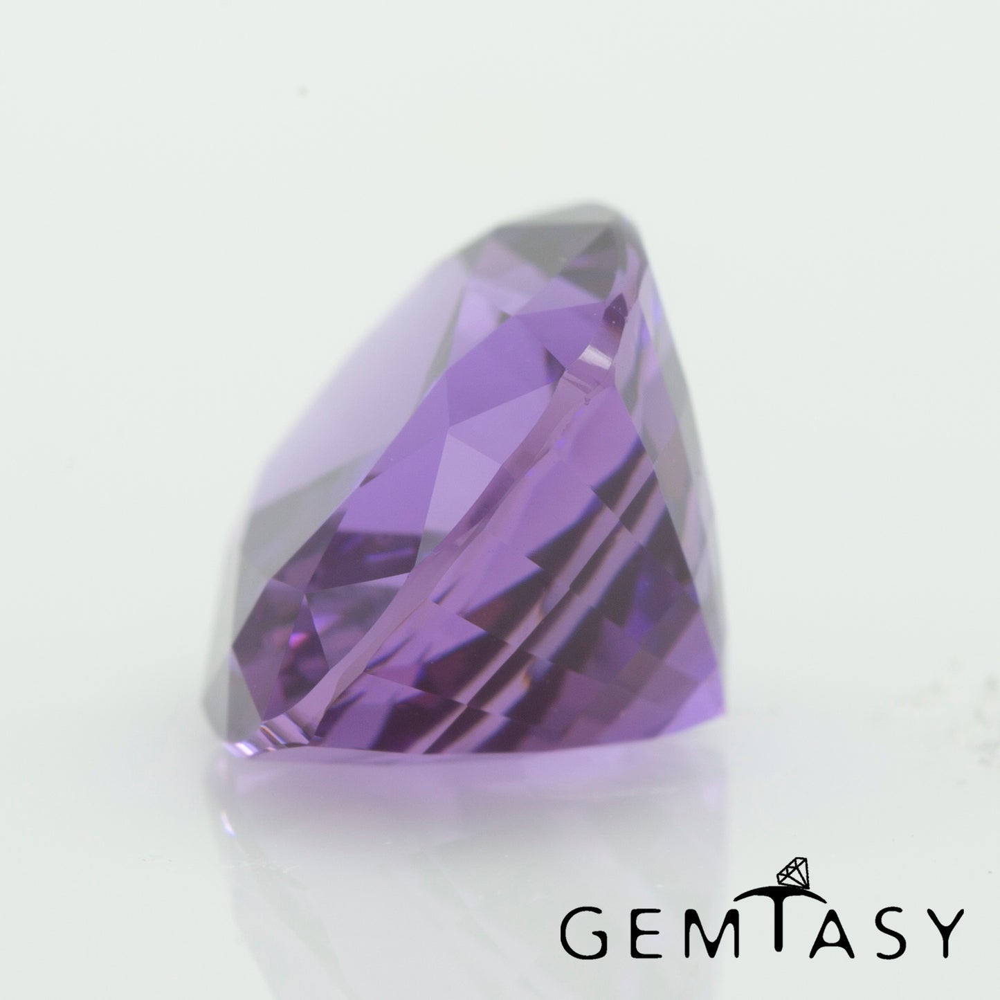 Pierre taillée - Saphir Violet Czochralski (Tiré) cultivé en laboratoire, facette Coussin 12x10mm 7.45ct