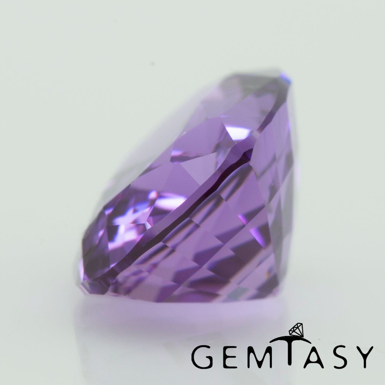 Cut stone - Sapphire Violet Czochralski (Pulled) lab grown, facet Cushion 9x7mm 2.82ct