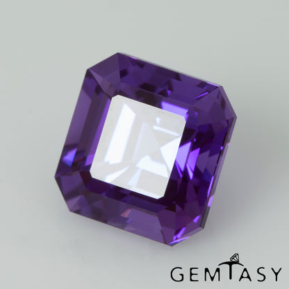 Cut stone - Sapphire Violet Czochralski (Pulled) lab grown, facet Octagon 10x10mm 6.52ct