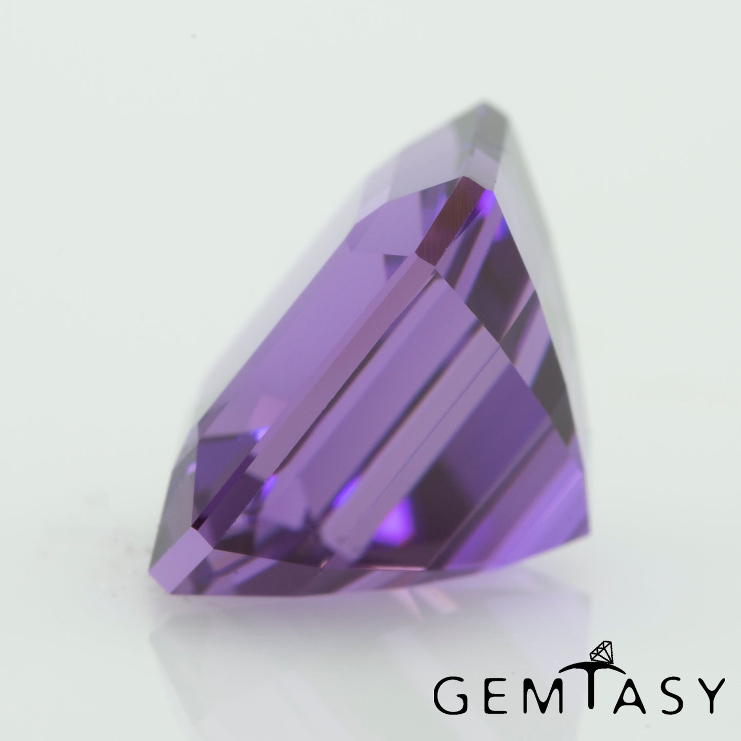 Cut stone - Sapphire Violet Czochralski (Pulled) lab grown, facet Octagon 10x10mm 6.52ct