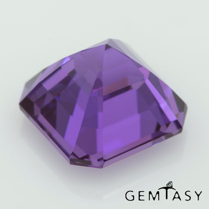 Pierre taillée - Saphir Violet Czochralski (Tiré) cultivé en laboratoire, facette Octogone 10x10mm 6.52ct