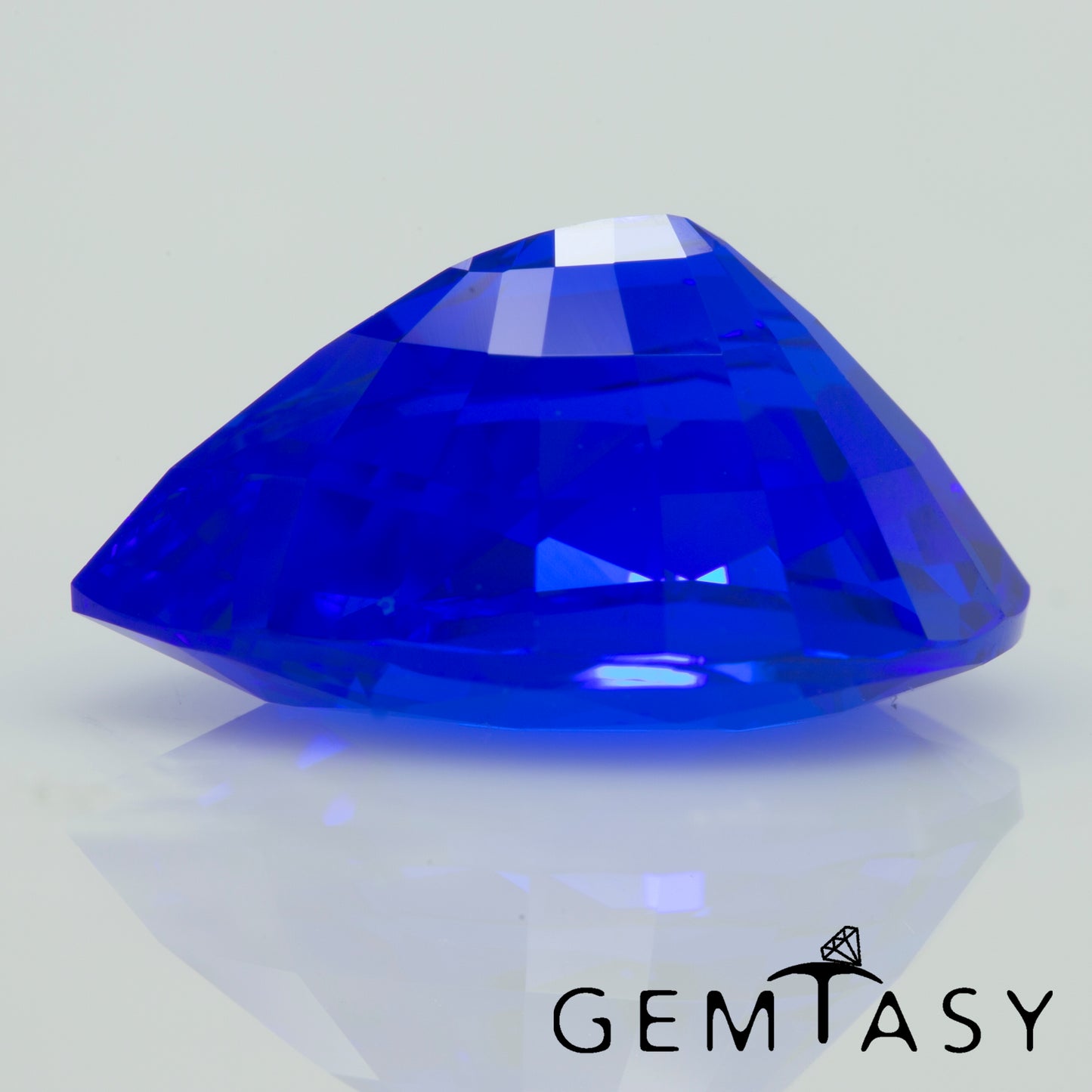 Pierre taillée - Spinelle Bleu Czochralski (Tiré) cultivé en laboratoire, facette Poire 14x10mm 6,68ct