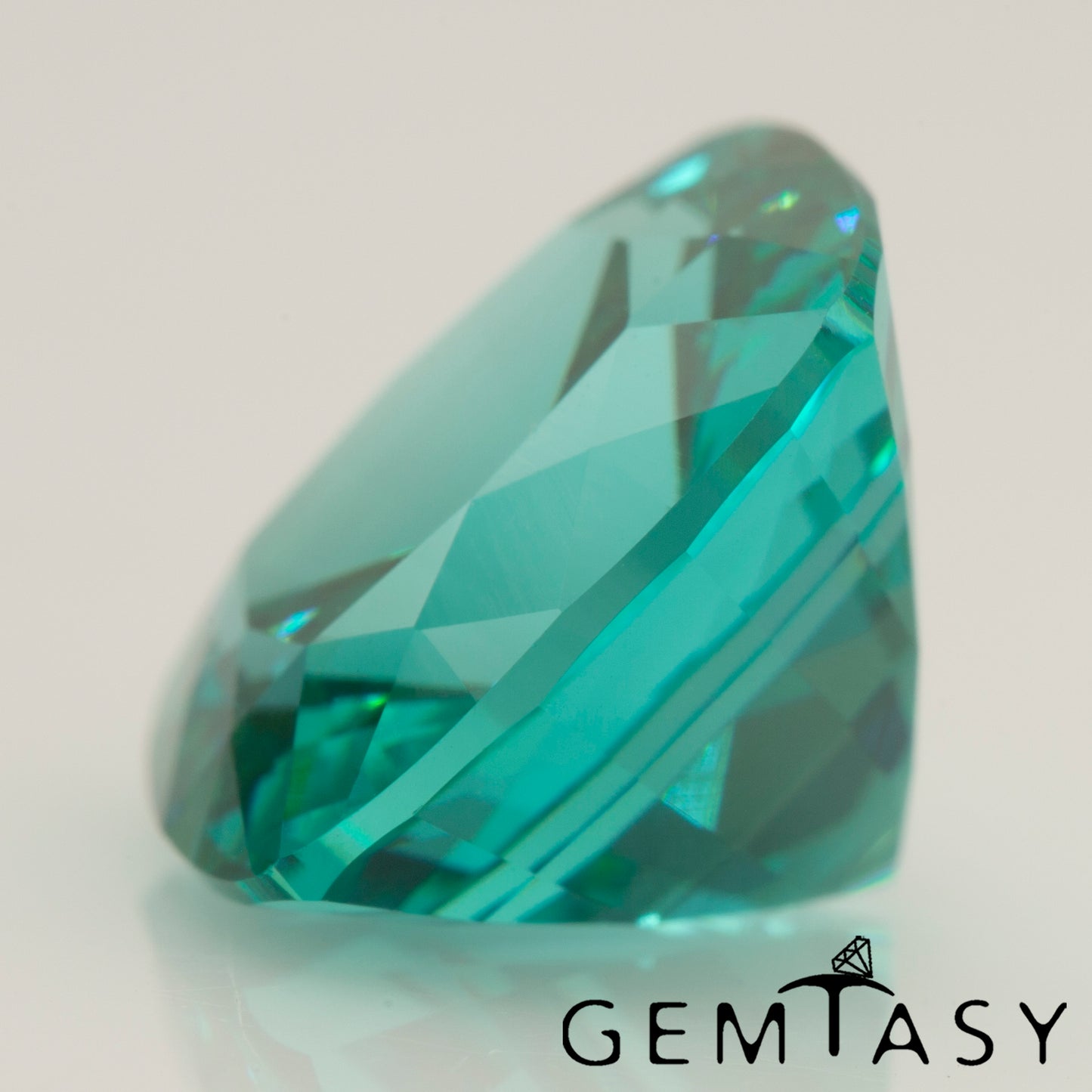 Pierre taillée - Paraiba YAG Czochralski (Tiré) cultivé en laboratoire, facette Coussin 11x11mm 8,44-9,38 ct