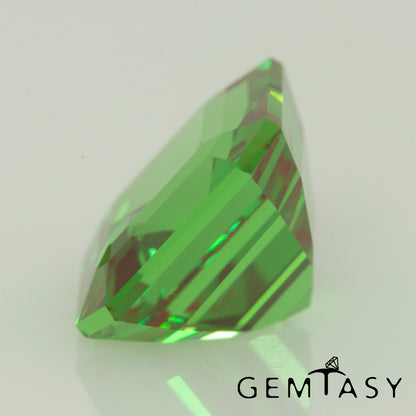 Cut stone - YAG Green-Red Czochralski (Pulled) lab grown, facet Octagon 7x7mm 2.34-2.81ct