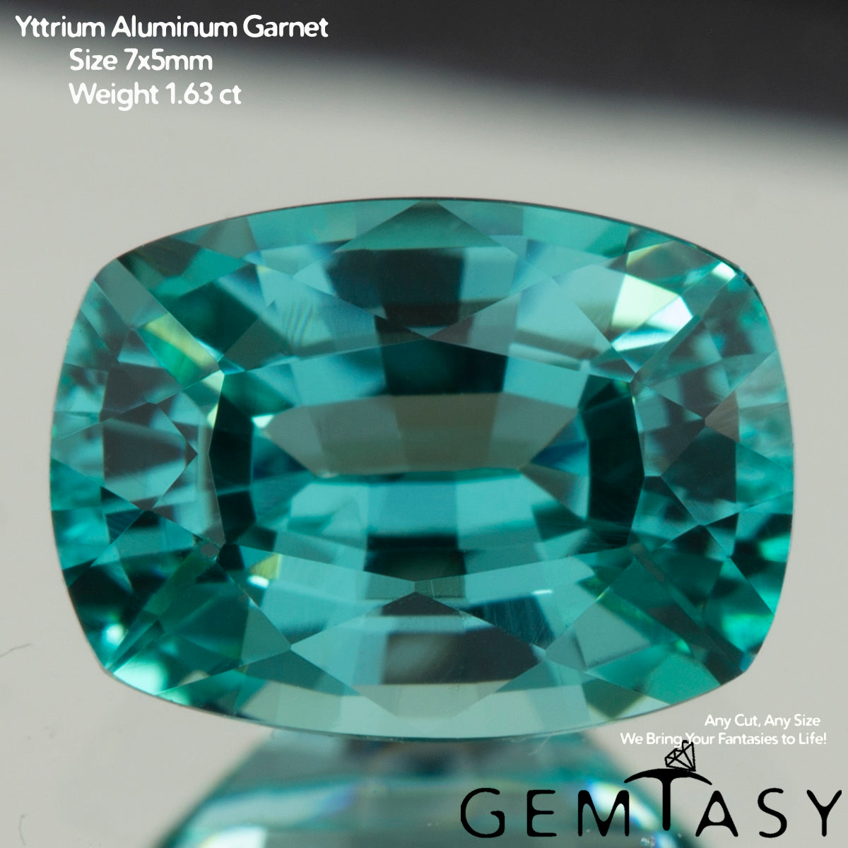 Pierre taillée - Paraiba YAG Czochralski (Tiré) cultivé en laboratoire, facette Coussin 7x5mm 1,51-1,84 ct