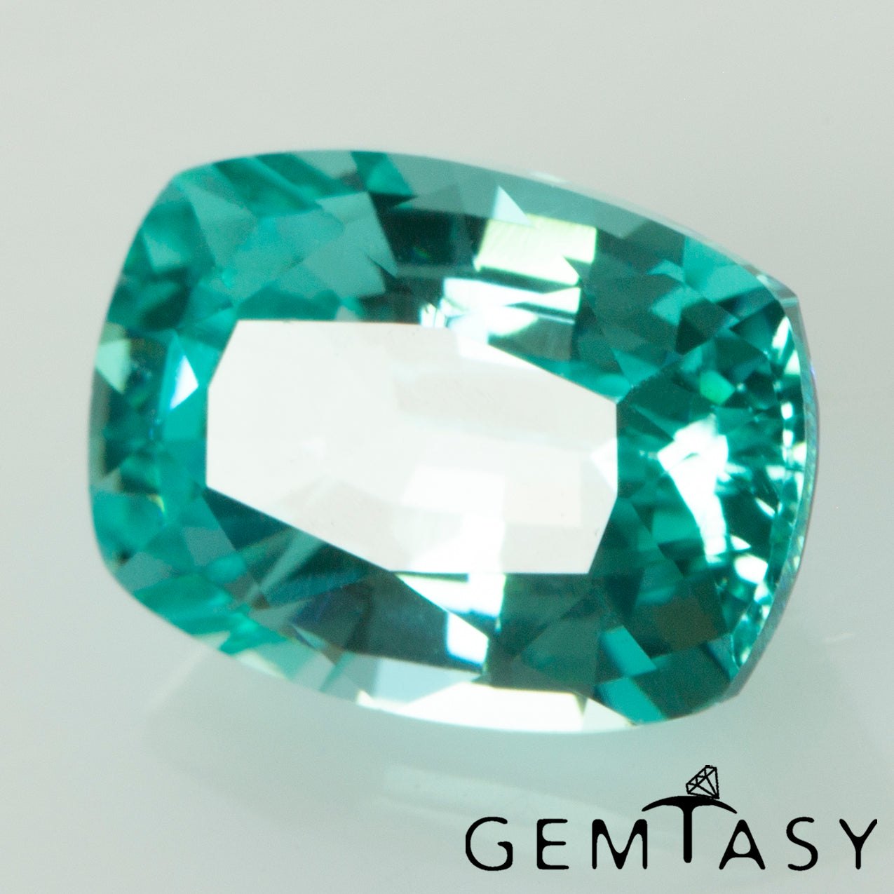 Pierre taillée - Paraiba YAG Czochralski (Tiré) cultivé en laboratoire, facette Coussin 7x5mm 1,51-1,84 ct