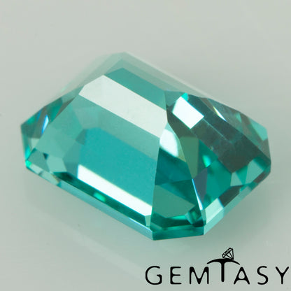 Pierre taillée - Paraiba YAG Czochralski (Tiré) cultivé en laboratoire, facette Octogone 8x6mm 2,41-2,64 ct