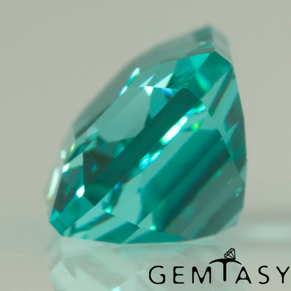 Pierre taillée - Paraiba YAG Czochralski (Tiré) cultivé en laboratoire, facette Octogone 8x6mm 2,41-2,64 ct