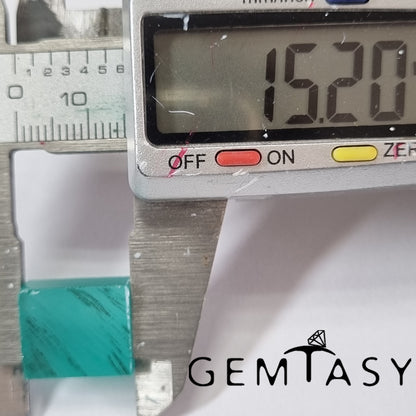Piedra en bruto para facetar - YAG Paraíba Czochralski (Extraído) cultivado en laboratorio 32-37ct