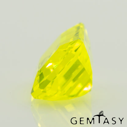 Pierre taillée - YAG Jaune fluo Czochralski (Tiré) cultivé en laboratoire, facette Octogone 8x6mm 2,38-2,52ct