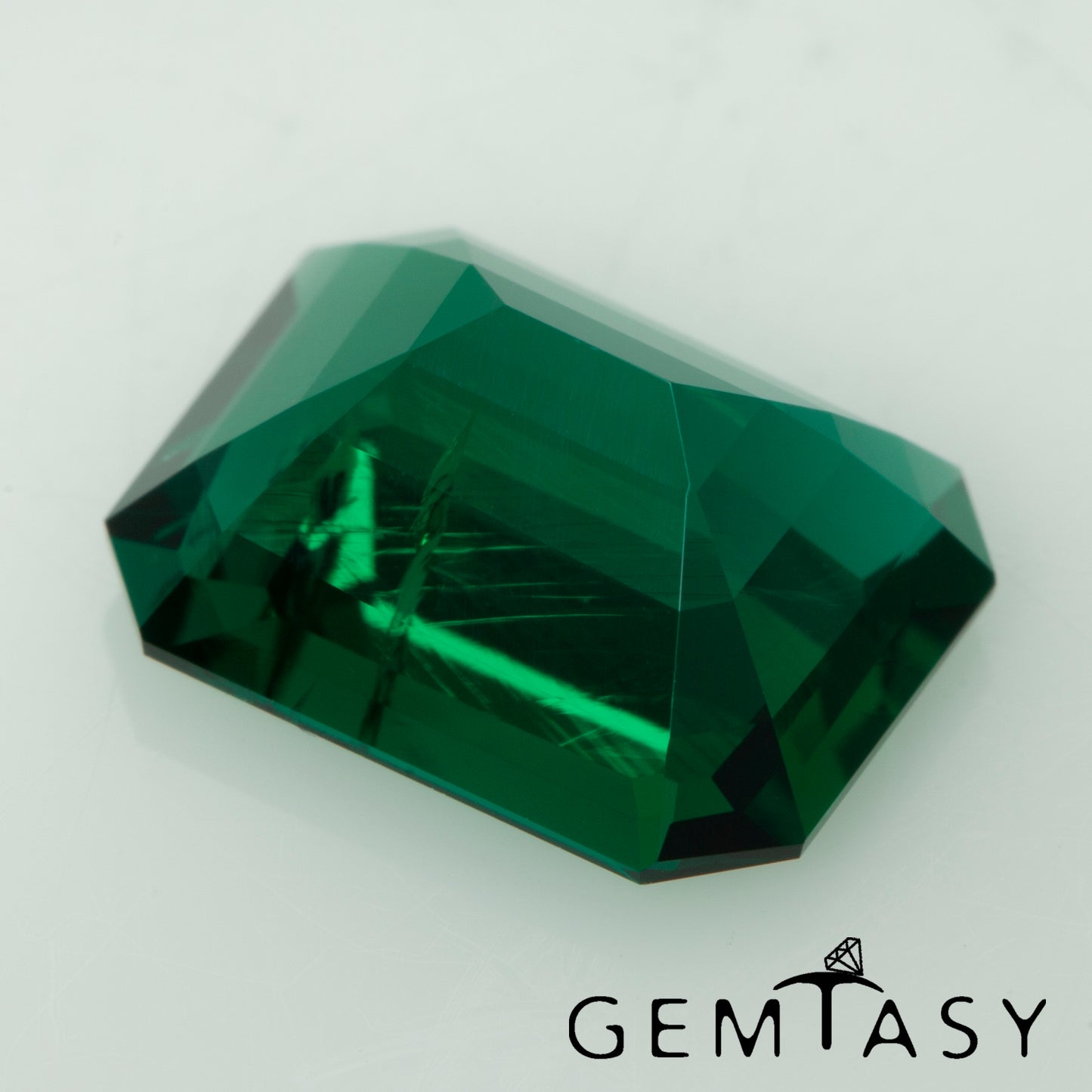 Cut stone - Emerald Zambian hydrothermal lab grown, facet Octagon 9x7mm 1.80-2.30ct