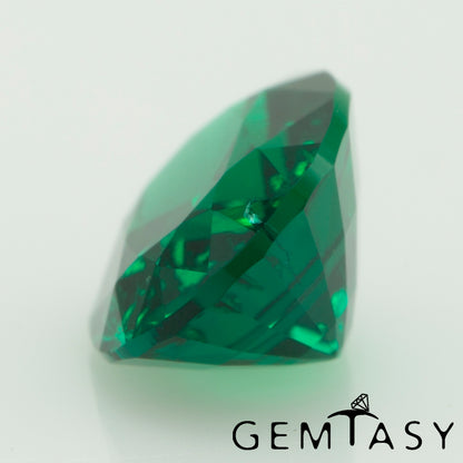 Cut stone - Emerald Zambian hydrothermal lab grown, facet Oval 8x6mm 1.05-1.25ct