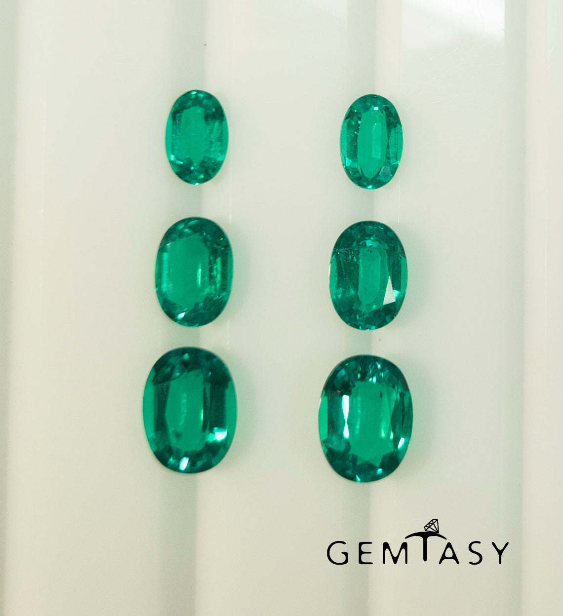 Cut stones set for earrings - Colombian hydrothermal Emeralds lab-grown Ovals 6x4mm 2pc + 7x5mm 2pc + 8x6mm 2pc