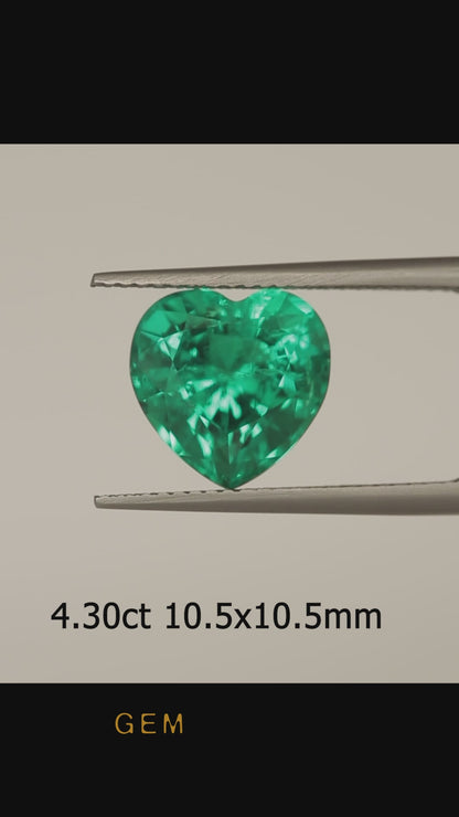 Cut stone - Emerald Colombian hydrothermal lab grown, facet Heart 10.5x10.5mm 4.30ct