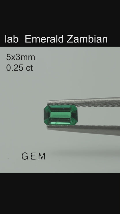 Pierre taillée - Émeraude cultivée en laboratoire de Zambie, facette Octogone 5x3mm 0.25-0.30ct