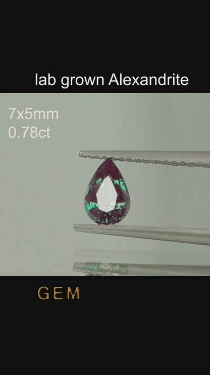 Pierre taillée - Alexandrite Czochralski (Tirée) cultivée en laboratoire, facette Poire 7x5mm 0,78ct