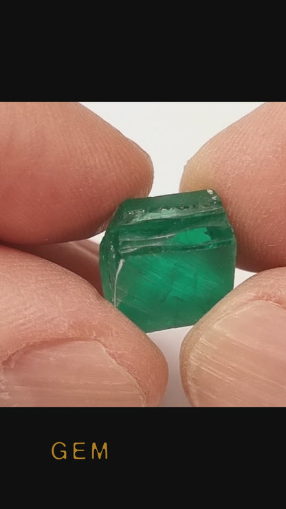 Rough stone for faceting - Emerald Colombian hydrothermal lab grown 10-12ct