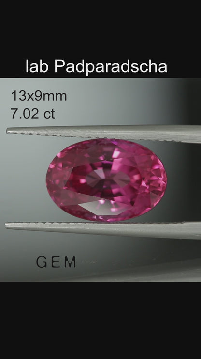 Cut stone - Sapphire Padparadscha Czochralski (Pulled) lab grown, facet Oval 13x9mm 7.02ct