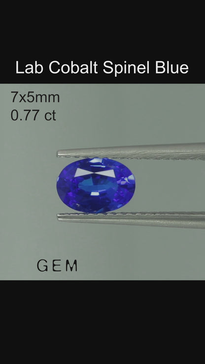 Pierre taillée - Spinelle Bleu Czochralski (Tiré) cultivé en laboratoire, facette Ovale 7x5mm 0,7-1,0ct