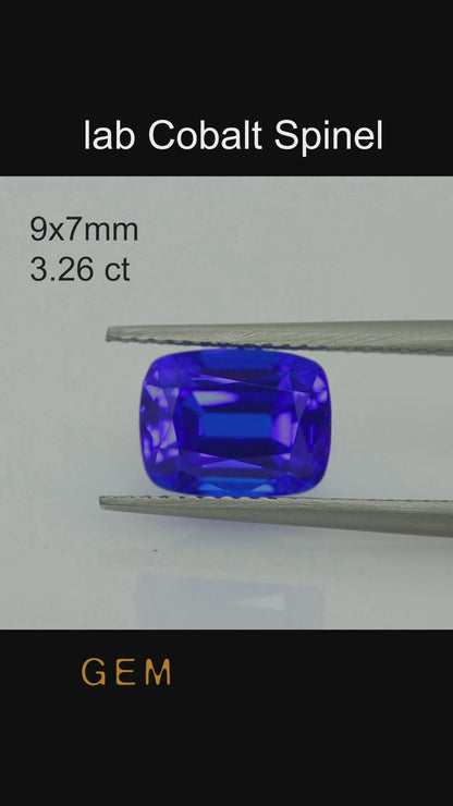 Piedra tallada - Espinel Azul Czochralski (Extraído) cultivado en laboratorio, facetado Cojín 9x7mm 3,26ct